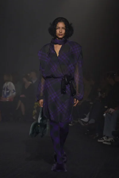 Look 7